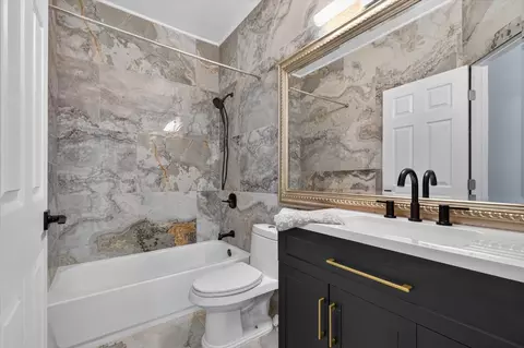 Bath - 1316 Walnut Meadows Dr, Oakley, CA 94561 photo 2 of 2
