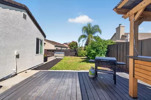 Exterior - 1316 Walnut Meadows Dr, Oakley, CA 94561 photo 4 of 5