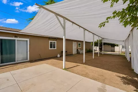 Exterior - 1514 Eureka St, Modesto, CA 95358 photo 4 of 5