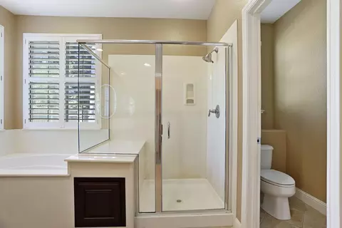 Bath - 2614 Redbridge Rd, Tracy, CA 95377 photo 5 of 5