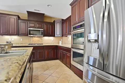 Kitchen - 2614 Redbridge Rd, Tracy, CA 95377 photo 2 of 5