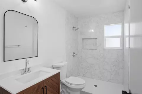 Bath - 3508 Sagewood Ct, Modesto, CA 95356 photo 2 of 5