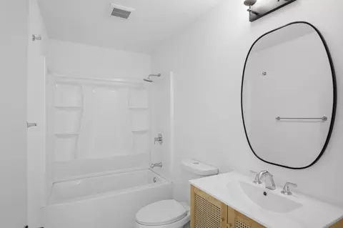 Bath - 3508 Sagewood Ct, Modesto, CA 95356 photo 4 of 5
