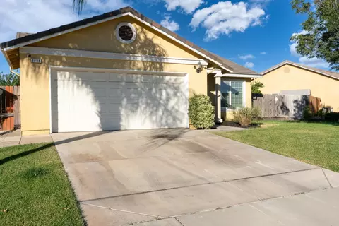 Exterior - 2835 N Drake Ave, Merced, CA 95348 photo 4 of 10