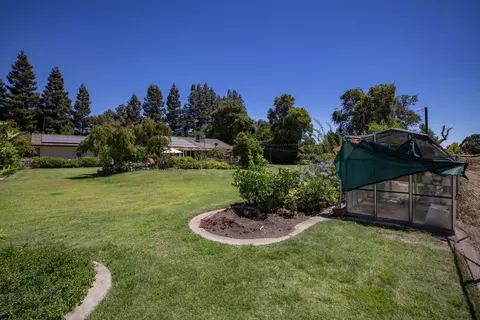 Exterior - 24333 E Highway 26, Linden, CA 95236 photo 35 of 38
