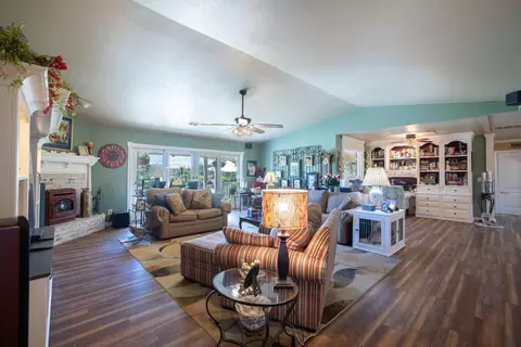 Living - 24333 E Highway 26, Linden, CA 95236 photo 2 of 4