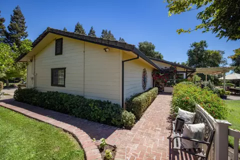 Exterior - 24333 E Highway 26, Linden, CA 95236 photo 12 of 38