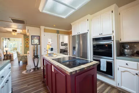 Kitchen - 24333 E Highway 26, Linden, CA 95236 photo 3 of 7