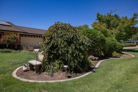 Exterior - 24333 E Highway 26, Linden, CA 95236 photo 8 of 38