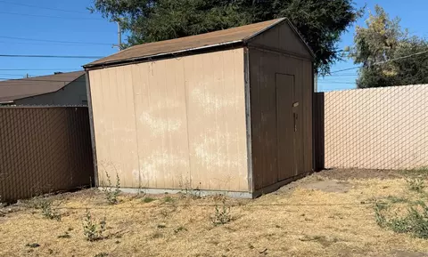 Exterior - 1820 Idalou Ave, Modesto, CA 95350 photo 5 of 5