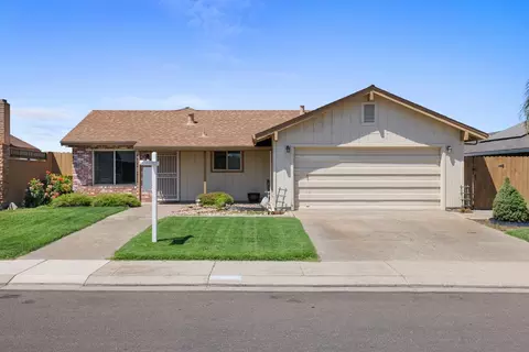 Exterior - 14901 Pueblo Dr, Manteca, CA 95336 photo 2 of 8