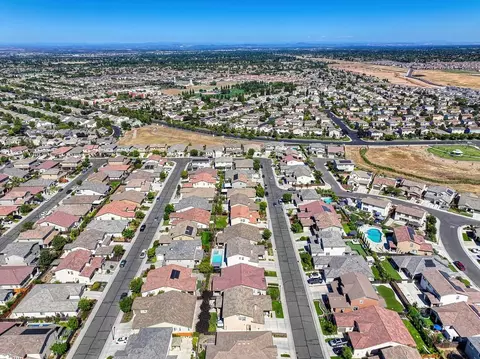 4320 Hydra Cir, Roseville, CA 95747