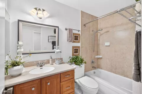 Bath - 8358 Foxfire Dr, Orangevale, CA 95662 photo 1 of 3