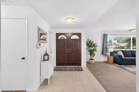 Entry Way - 8358 Foxfire Dr, Orangevale, CA 95662 photo 3 of 6