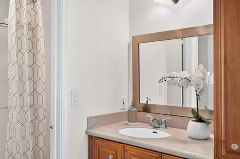 Bath - 8358 Foxfire Dr, Orangevale, CA 95662 photo 2 of 3