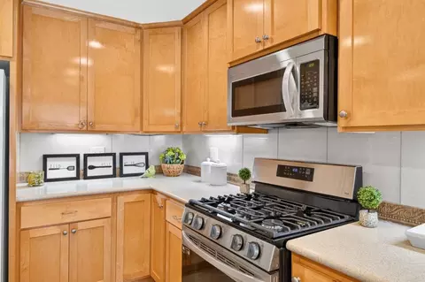 Kitchen - 8358 Foxfire Dr, Orangevale, CA 95662 photo 7 of 10