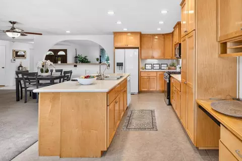 Kitchen - 8358 Foxfire Dr, Orangevale, CA 95662 photo 4 of 10