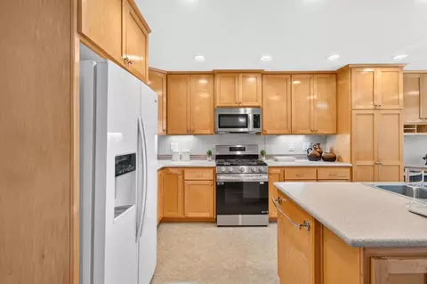 Kitchen - 8358 Foxfire Dr, Orangevale, CA 95662 photo 10 of 10