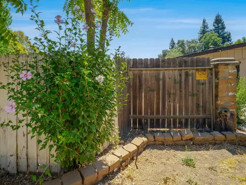Exterior - 5212 Cypress Ave, Carmichael, CA 95608 photo 13 of 20