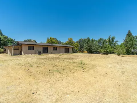 Exterior - 5212 Cypress Ave, Carmichael, CA 95608 photo 10 of 20