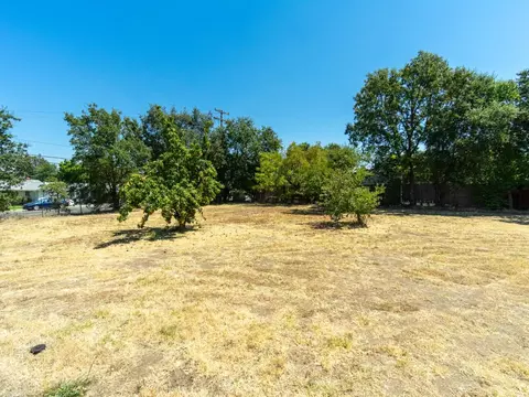Exterior - 5212 Cypress Ave, Carmichael, CA 95608 photo 5 of 20