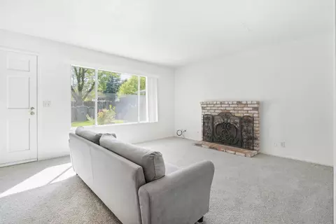 Living - 921 Bienville, Davis, CA 95616 photo 3 of 3