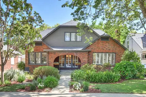 2516 7th Ave, Sacramento, CA 95818