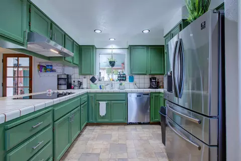 Kitchen - 8322 Winfield Dr, Hilmar, CA 95324 photo 1 of 2