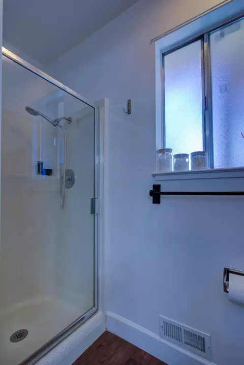 Bath - 8322 Winfield Dr, Hilmar, CA 95324 photo 3 of 3