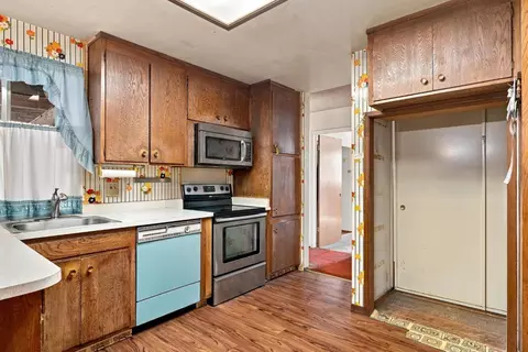 Kitchen - 1924 Jackson Ct, Fremont, CA 94539 photo 2 of 2