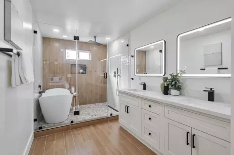 Bath - 38075 Stenhammer Dr, Fremont, CA 94536 photo 2 of 5