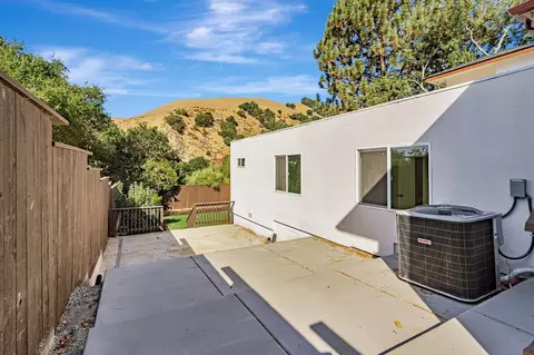 Exterior - 38075 Stenhammer Dr, Fremont, CA 94536 photo 4 of 7