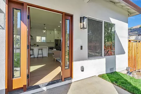 Entry Way - 38075 Stenhammer Dr, Fremont, CA 94536 photo 2 of 4