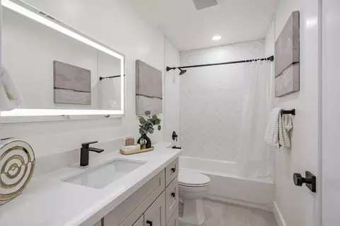 Bath - 38075 Stenhammer Dr, Fremont, CA 94536 photo 1 of 5