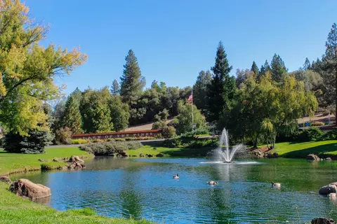 11969 Walnut Ct, Auburn, CA 95602
