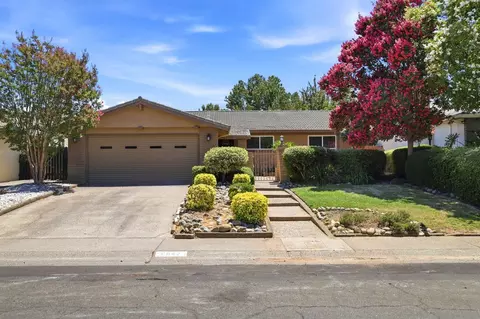 8642 Merribrook Dr, Sacramento, CA 95826