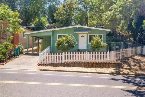 Exterior - 936 Spring St, Placerville, CA 95667 photo 4 of 10