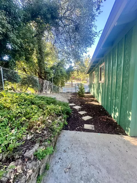 Exterior - 936 Spring St, Placerville, CA 95667 photo 8 of 10