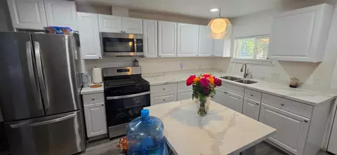 Kitchen - 2017 Donald St, Modesto, CA 95351 photo 2 of 2