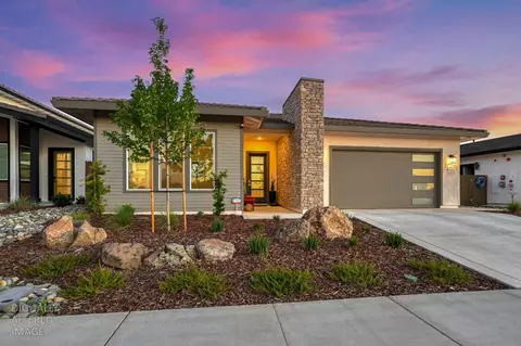 8993 Elliott Springs Dr, Elk Grove, CA 95624