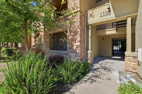 1191 Whitney Ranch Pkwy #PW814, Rocklin, CA 95765