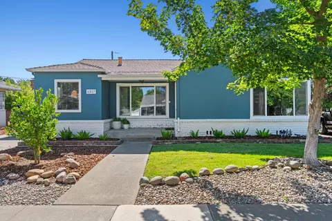 1317 51st St, Sacramento, CA 95819