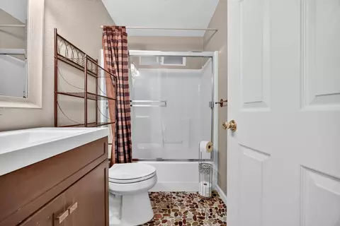 Bath - 119 Meadowview Ct, Arnold, CA 95223 photo 4 of 5