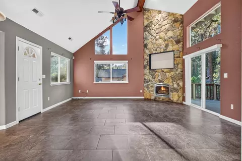 Living - 119 Meadowview Ct, Arnold, CA 95223 photo 3 of 3