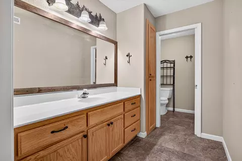 Bath - 119 Meadowview Ct, Arnold, CA 95223 photo 2 of 5