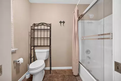 Bath - 119 Meadowview Ct, Arnold, CA 95223 photo 3 of 5