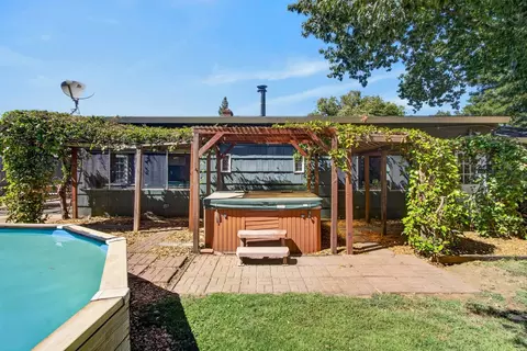 Exterior - 5000 Patric Way, Carmichael, CA 95608 photo 8 of 14