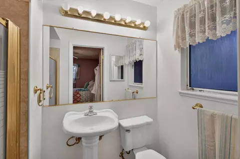 Bath - 5000 Patric Way, Carmichael, CA 95608 photo 3 of 3
