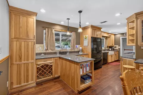 Kitchen - 5000 Patric Way, Carmichael, CA 95608 photo 7 of 7