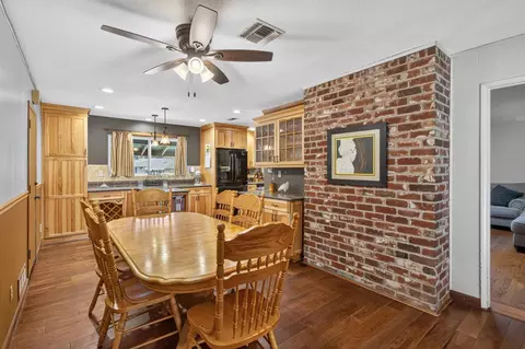 Dining - 5000 Patric Way, Carmichael, CA 95608 photo 2 of 2